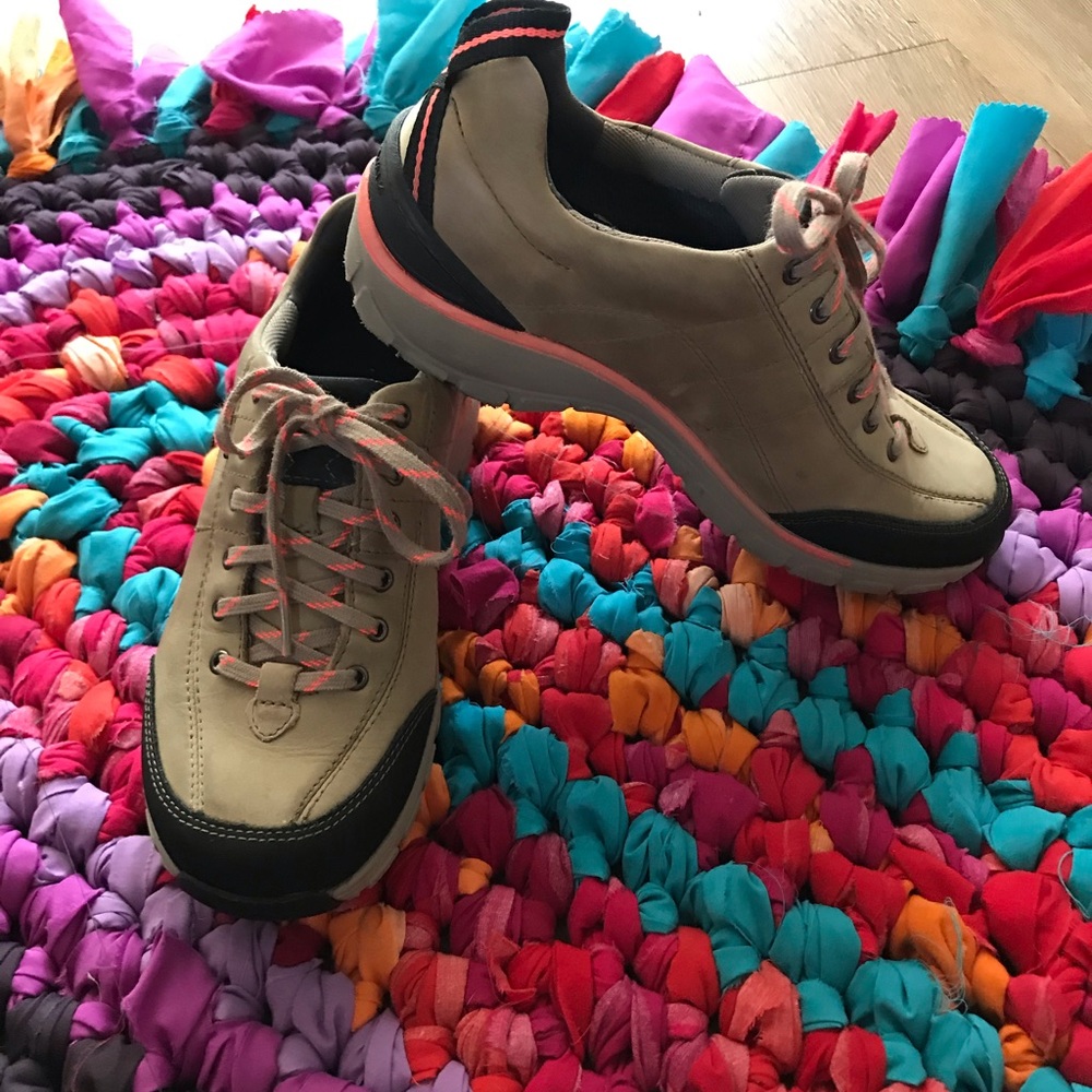Clark’s Wave Walkers